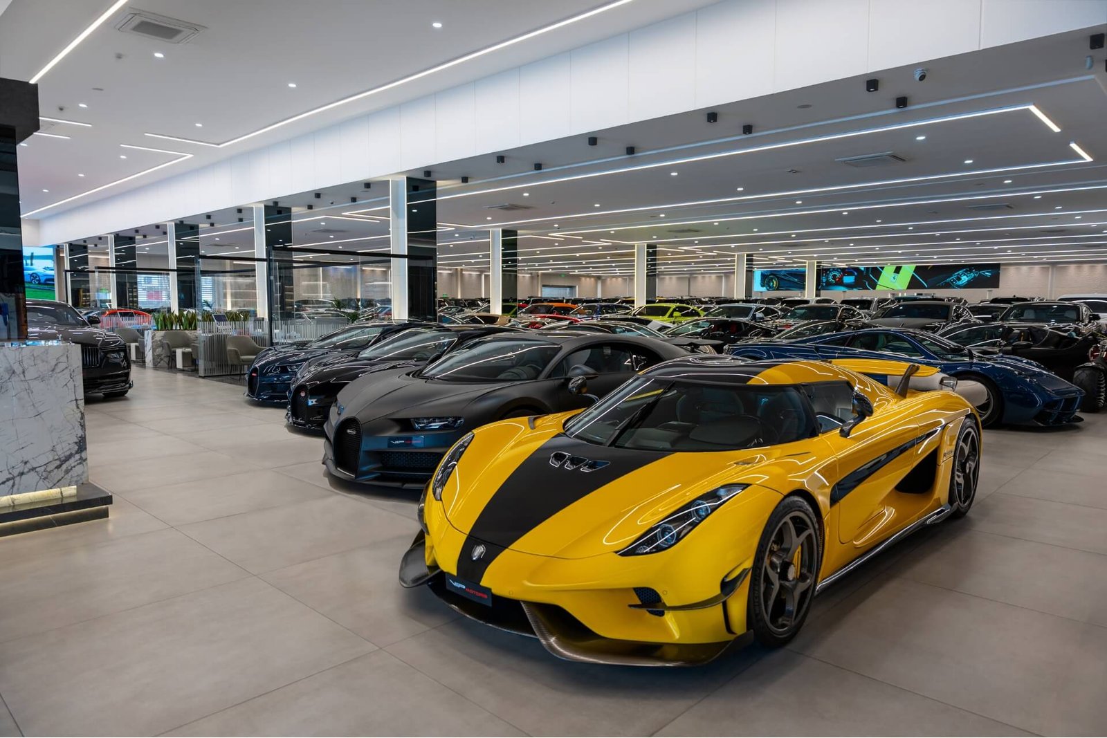 Koenigsegg and 2 Bugatti Chiron in VIP Motors showroom