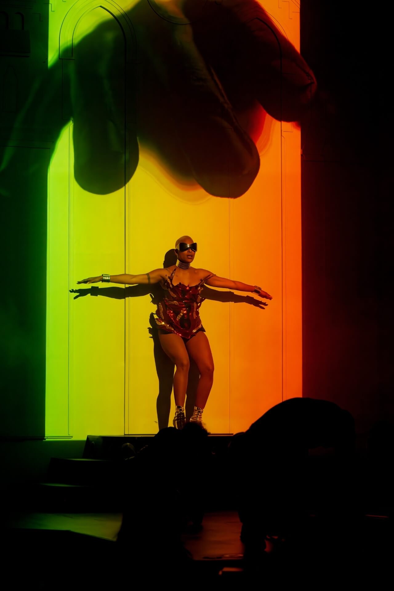 Dancer show with projections Dream restaurant